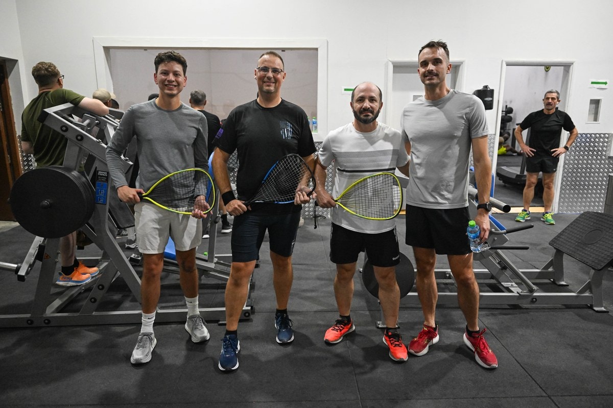 Athlètes de Racquetball en pleine action
