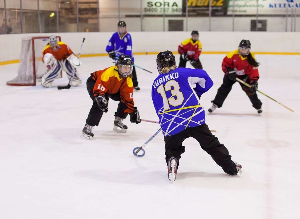 Athlètes de Ringuette en pleine action
